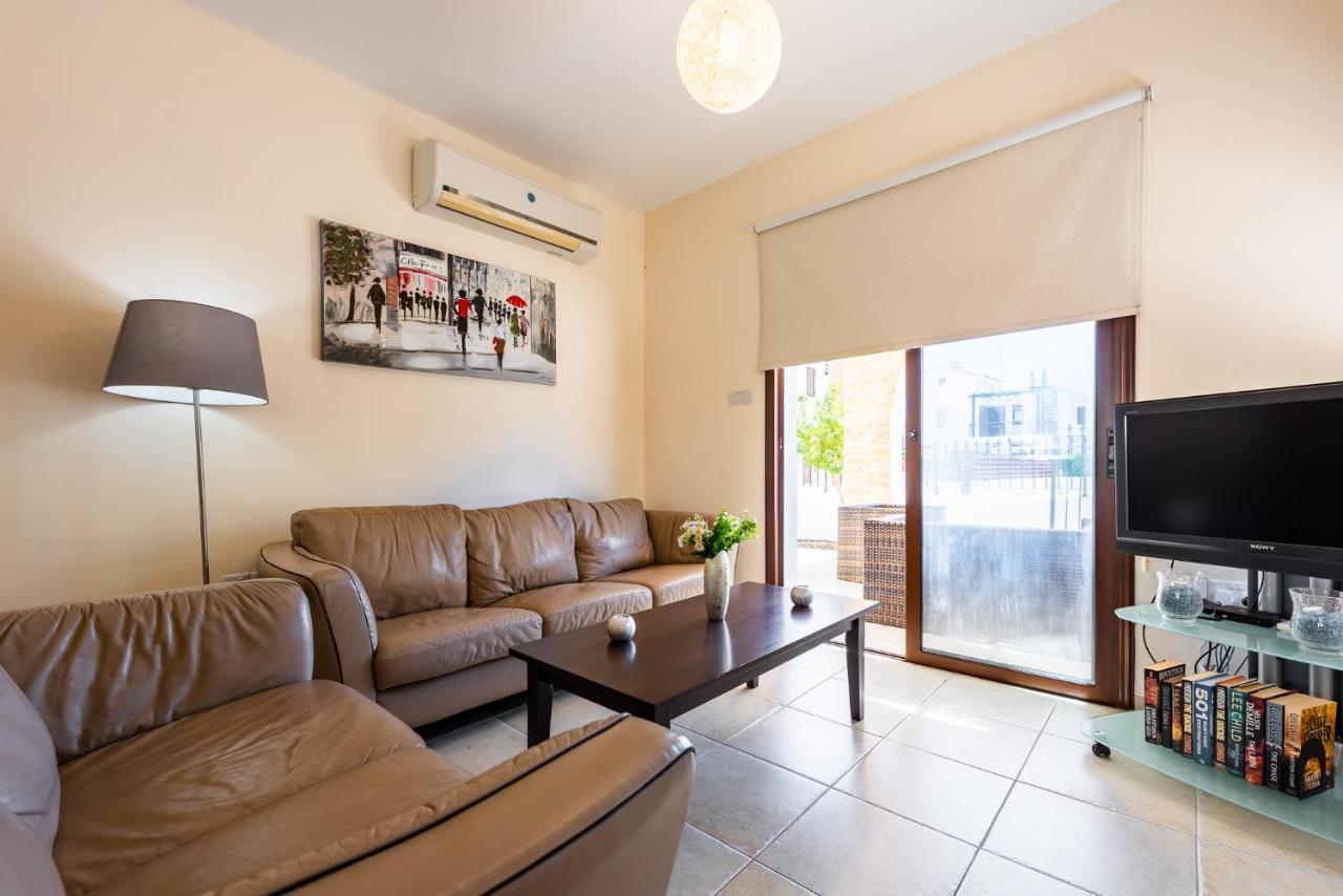 Villa Alexandra Ayia Napa Exteriör bild