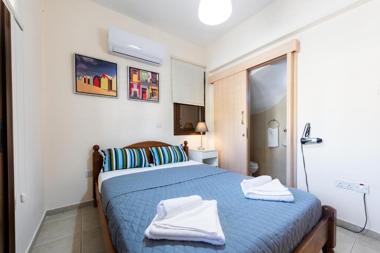 Villa Alexandra Ayia Napa Exteriör bild