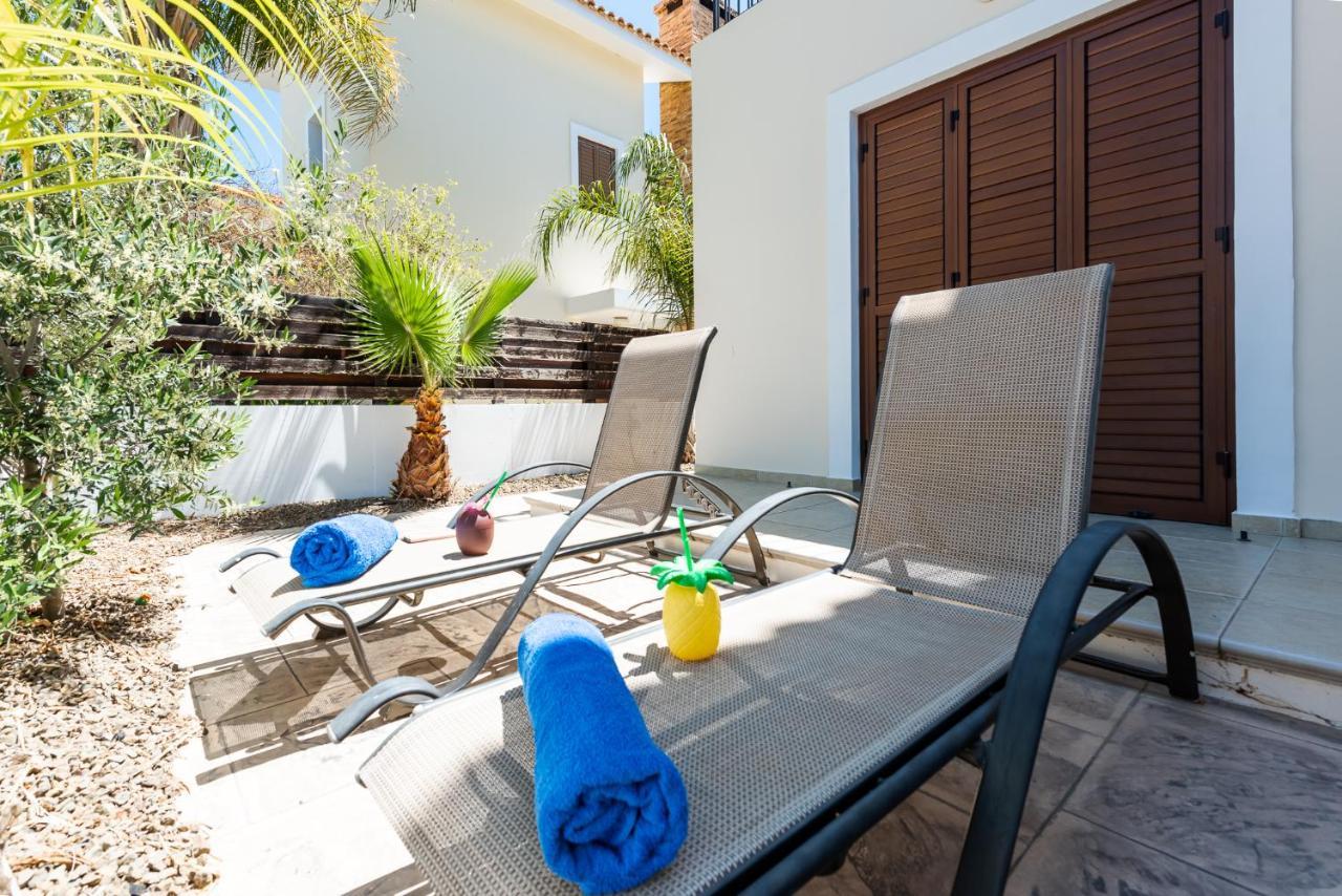 Villa Alexandra Ayia Napa Exteriör bild
