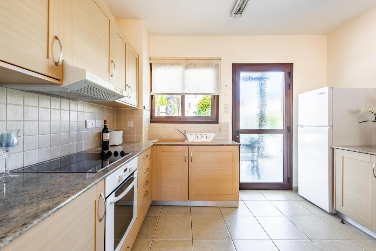 Villa Alexandra Ayia Napa Exteriör bild