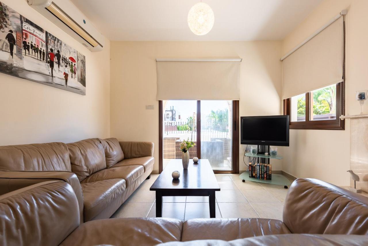 Villa Alexandra Ayia Napa Exteriör bild
