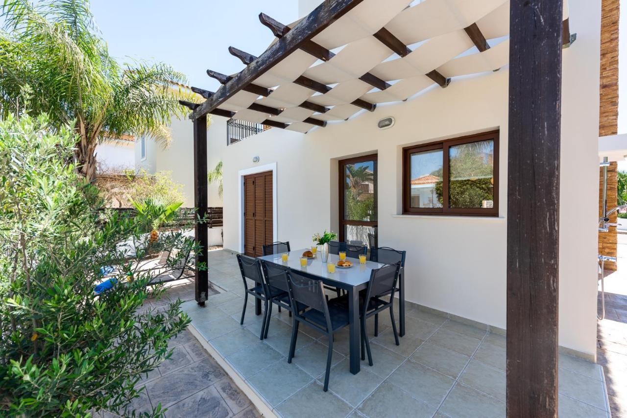 Villa Alexandra Ayia Napa Exteriör bild